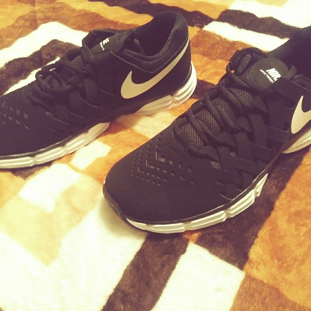 Nike Lunar Fingertrap TR Running Sneakers